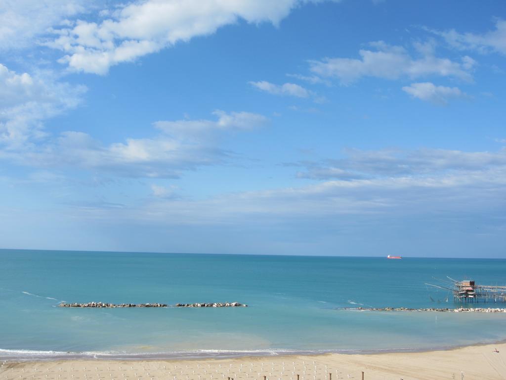 La Finestra Sul Castello B&B Termoli Exterior foto