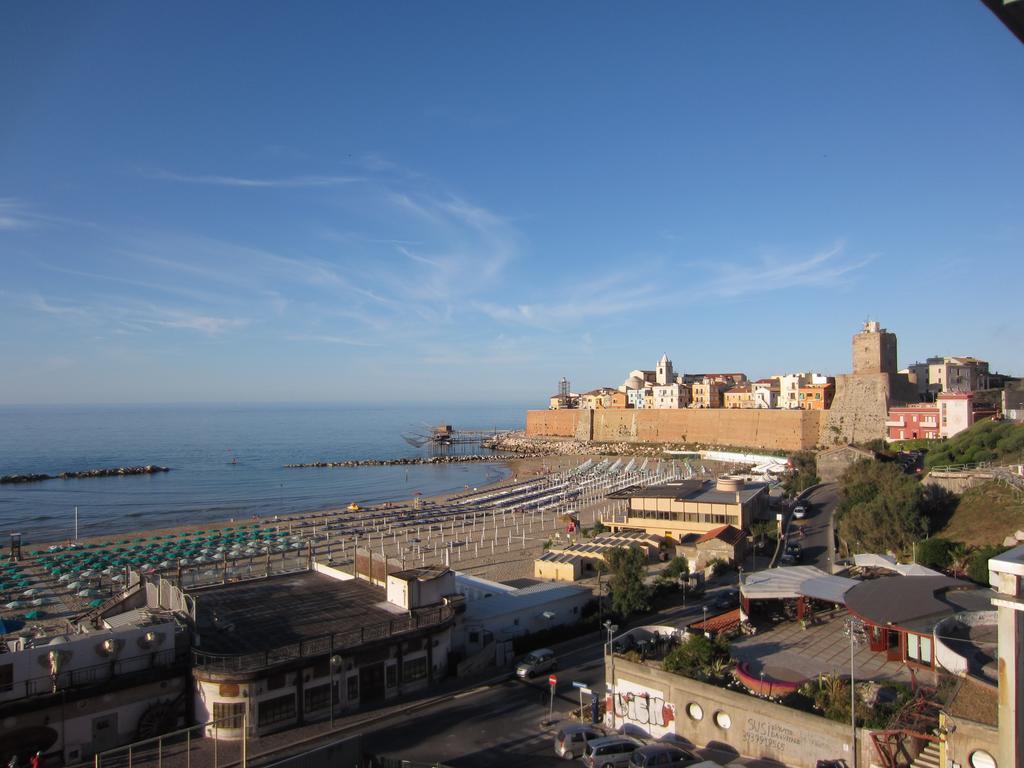 La Finestra Sul Castello B&B Termoli Exterior foto